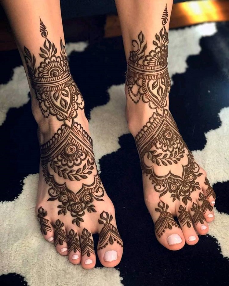 tatouage henné sur les pieds idées à tester