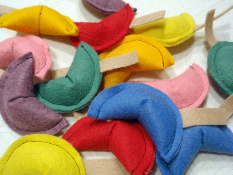 DIY jouet pour chat cookie tissu lin multicolore idée accessoire animal