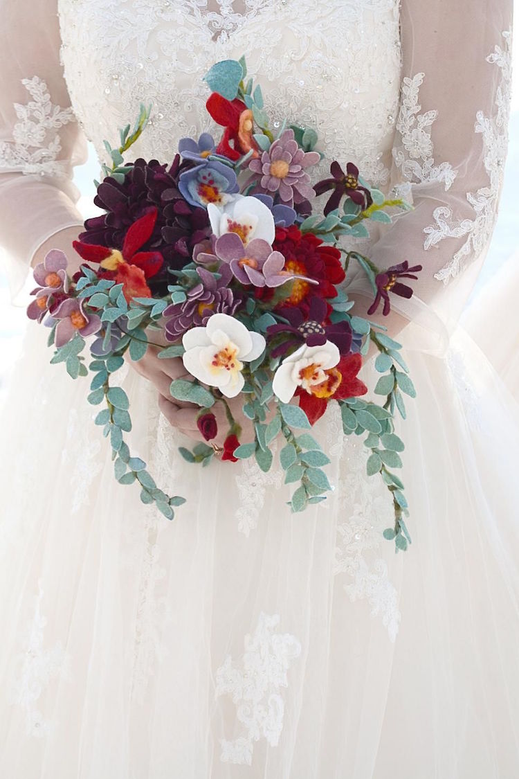 bouquet de mariee artificiel fleurs en feutrine