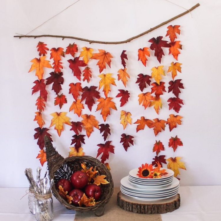 bricolage d'automne avec des feuilles d'arbre déco pour fête
