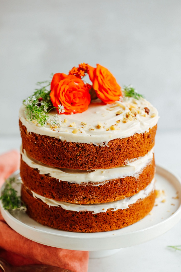 gâteau carotte vegan rapide fleurs comestibles
