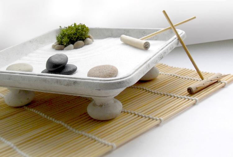jardin zen miniature sable blanc galets mousse vegetale