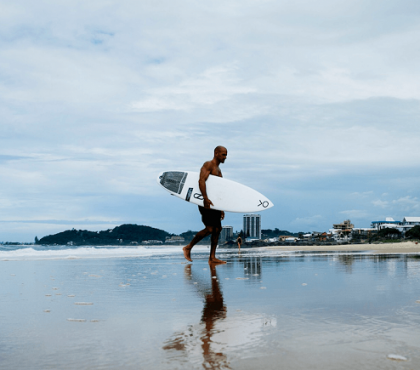 planche de surf signée Kelly Slater