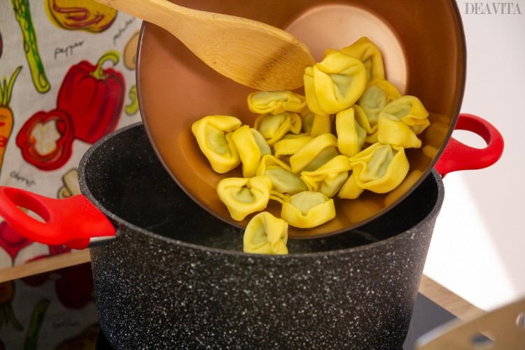 salade de pâtes italienne équilibrée venue tout droit bologne mode préparation étape par étape