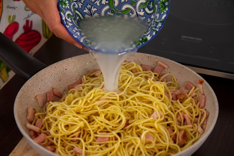 spaghetti à la carbonara préparation rapide étape par étape