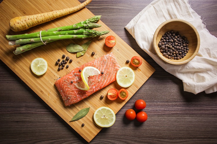 aliments anti-fatigue viandes maiges saumon