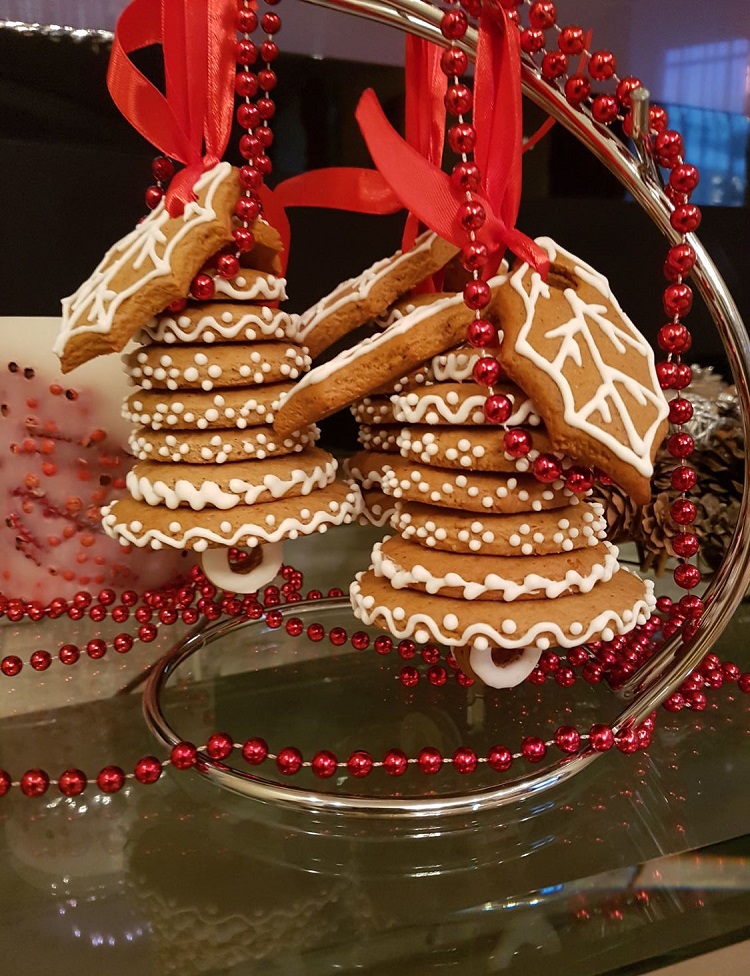 biscuit au pain d'épice idée de décoration cloche de Noël en 3D