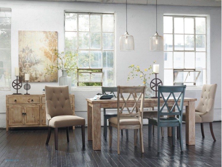 chaises dépareillées design original cosy table manger bois brut assises couleurs pastel