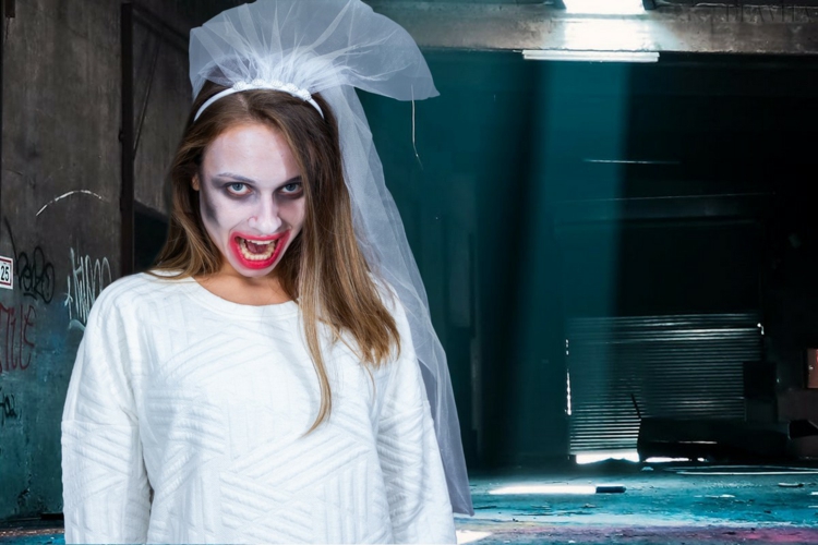deguisement halloween femme mariee zombie