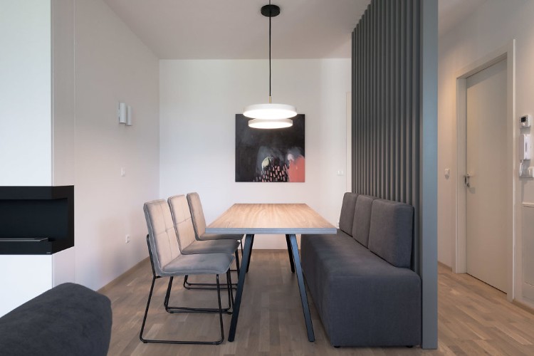 déco monochrome apaisante design intérieur moderne appartement signé IDstudio Slovenia