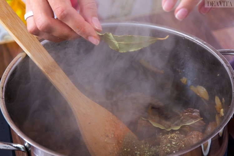 goulash a la hongroise feuilles laurier