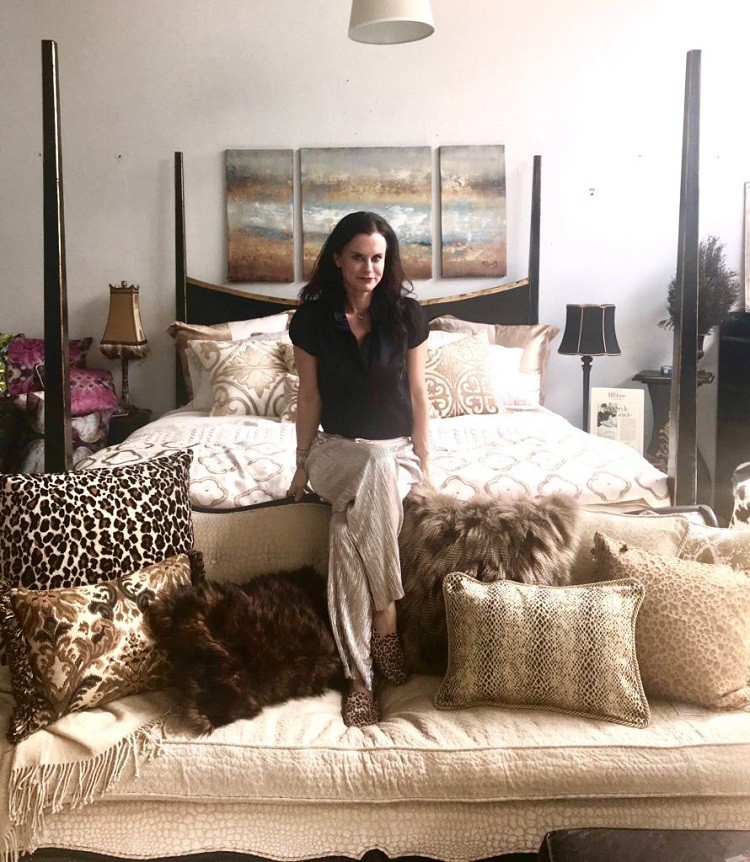 imprimé animal chambre coucher moderne cosy motifs léopard coussins déco