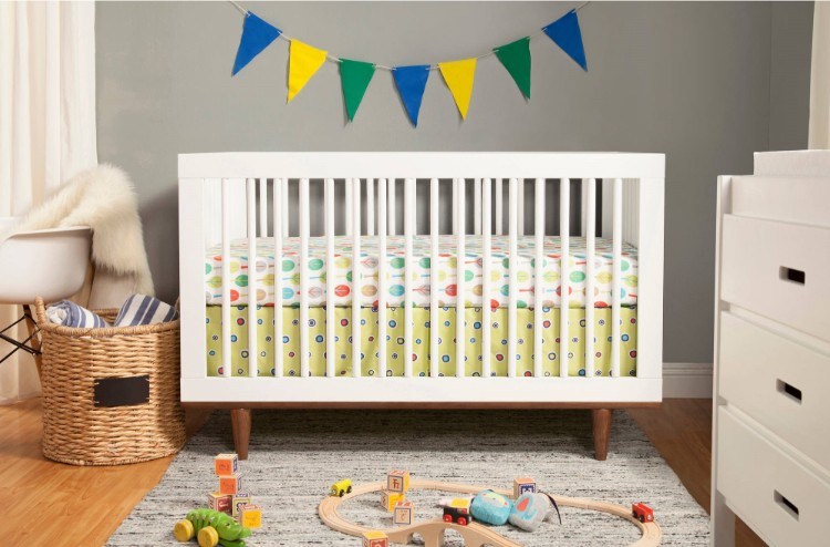 lit évolutif enfant sur mesure avec barreaux bois modèle pratique design