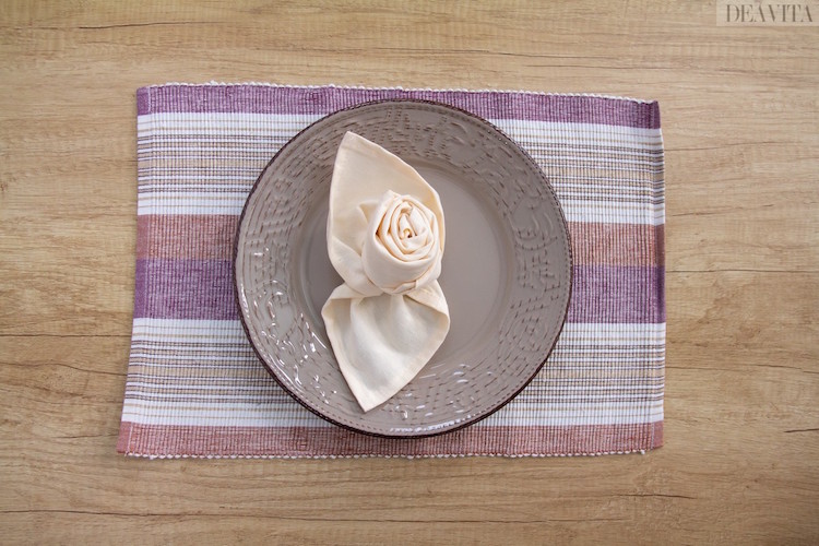 pliages de serviettes tissu rose occasions formelles