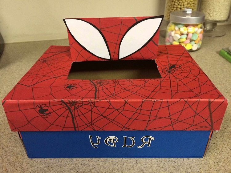 que faire avec une boîte à chaussure idées pour enfants Spiderman