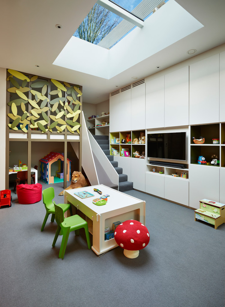 salle de jeux pour enfant moquette grise meubles enfant coin bureau