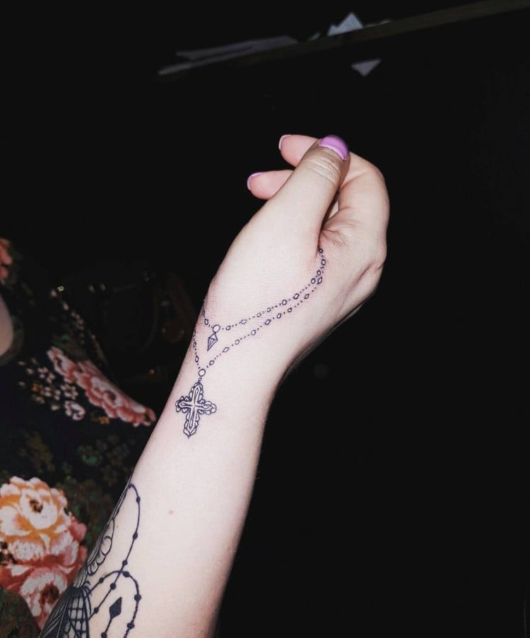 tatouage bracelet religieux modèle isnpirant unisex