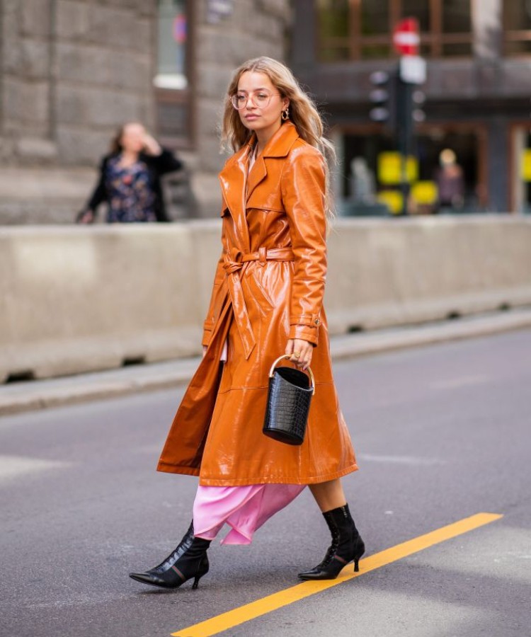 comment choisir un manteau d'hiver couleur impérmeable longue orange look urbain chic