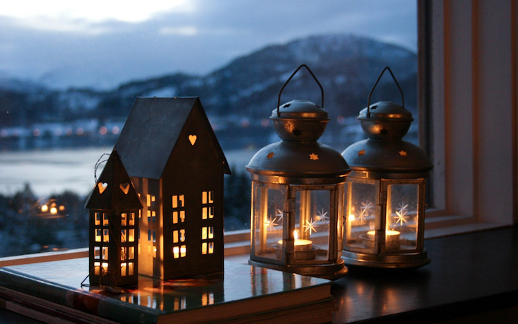 décorer une lanterne pour Noël flocons de neige deco lanterne maison