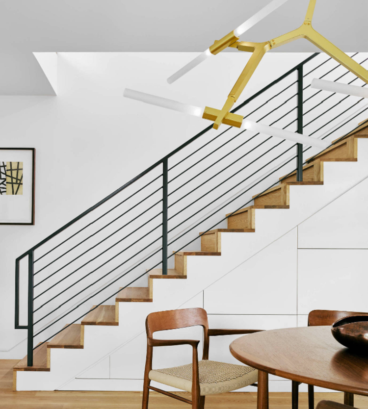déco bois et blanc salle à manger meubles et escalier en bois suspension design