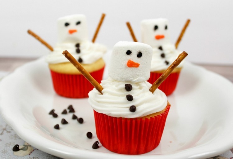 déco cupcake Noël mini bonhommes gourmands sucre glace bretzel