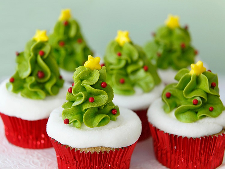 déco cupcake Noël mini sapins gourmands crème perles sucre comestibles recette complète