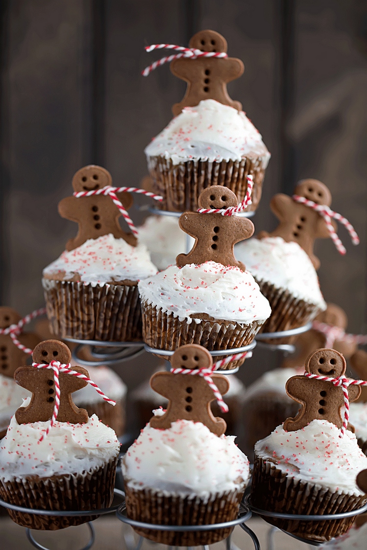 déco cupcake Noël originale avec biscuit glaçage crème royale