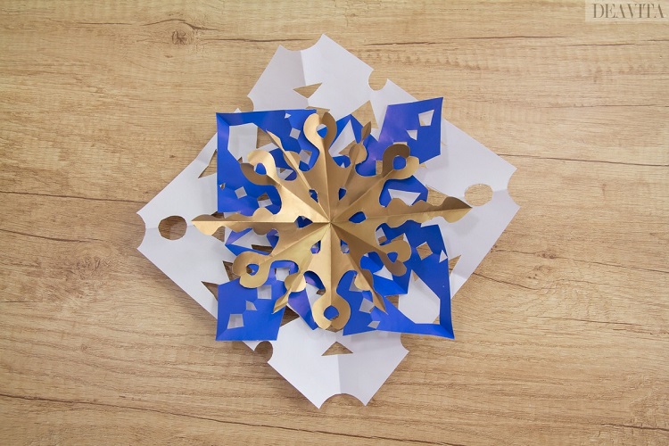décoration de Noël en papier comment faire un flocon de neige