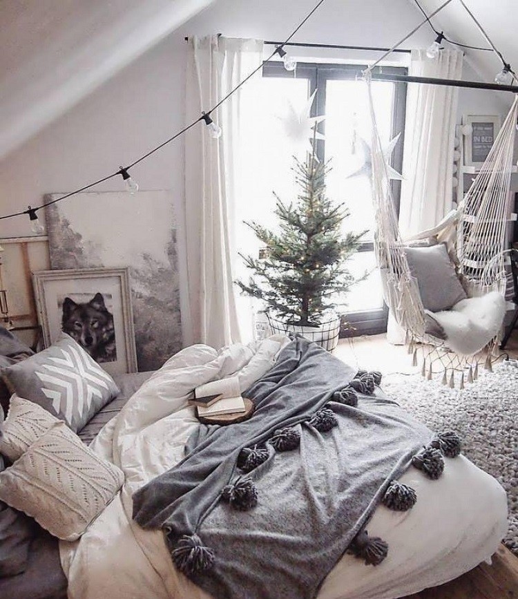 décoration de Noël pour chambre style scandinave idée tendance déco festive 2018