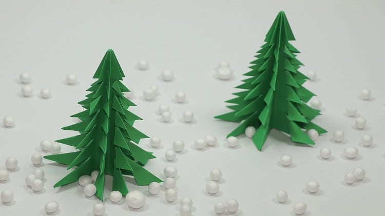 idée de décoration de Noël origami petits sapins ornements papier vert