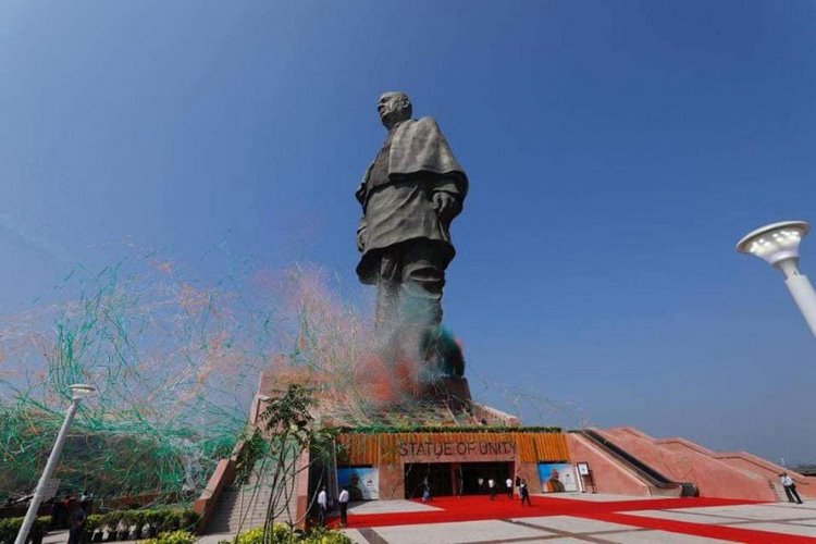 la plus haute statue du monde Inde complexe musée