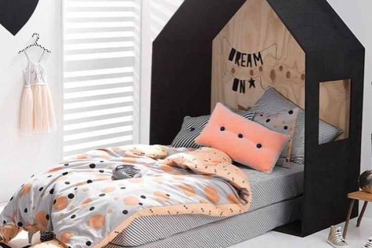 Lit cabane à faire soi-même pour enfant - un projet facile et économique