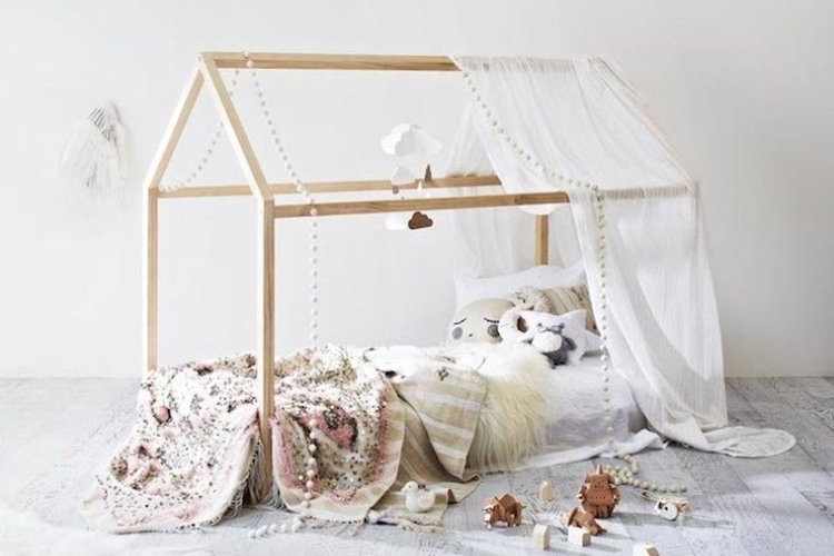 Lit cabane à faire soi-même pour enfant - un projet facile et économique