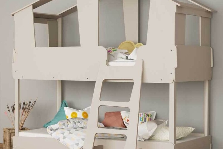 Lit cabane à faire soi-même pour enfant - un projet facile et économique