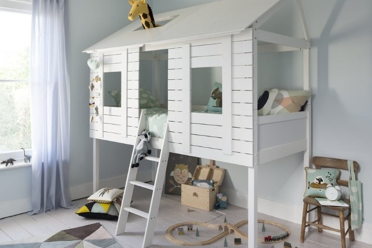 Lit cabane à faire soi-même pour enfant - un projet facile et économique