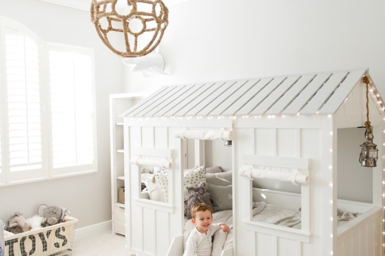 Lit cabane à faire soi-même pour enfant - un projet facile et économique