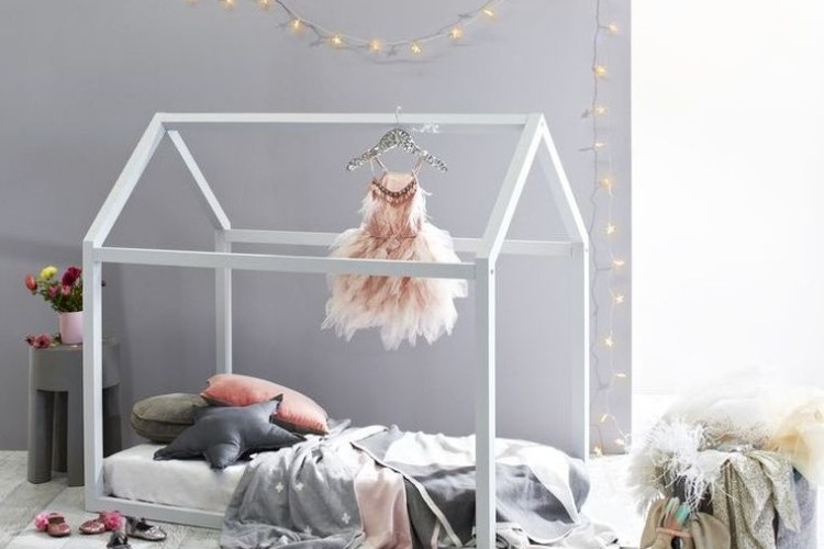 Lit cabane à faire soi-même pour enfant - un projet facile et économique