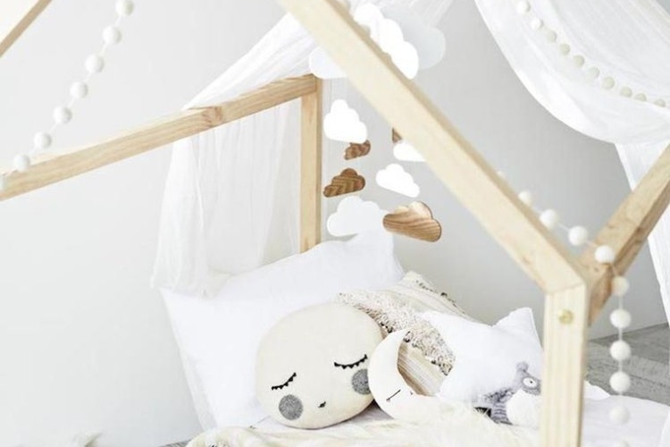 Lit cabane à faire soi-même pour enfant - un projet facile et économique