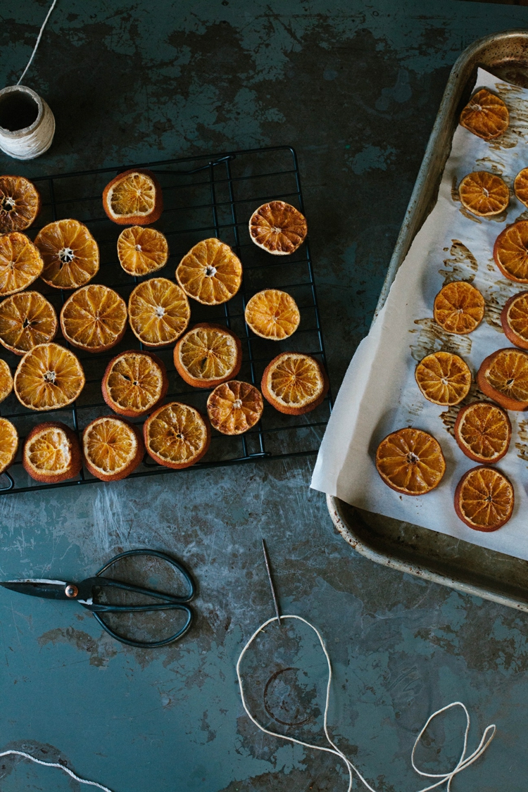 décoration Noël avec des oranges projet DIY faire sécher agrumes