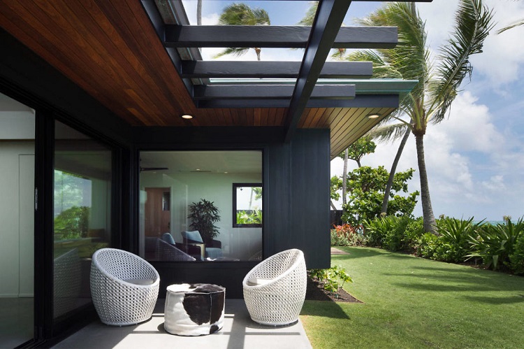 façade en bois espace de vie extérieur maison moderne ambiance tropicale