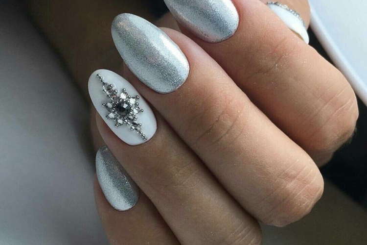 Ongles en gel blanc : 40+ idées de manucure blanche chic à copier