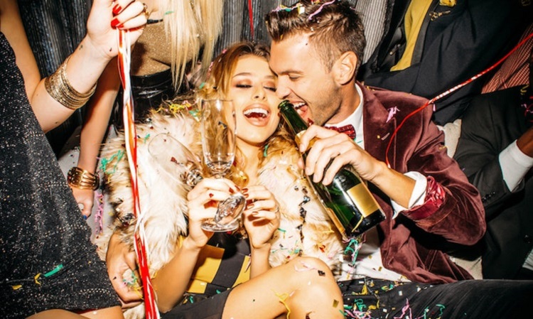 What to do as a couple in New Year 2019 get out of the night club