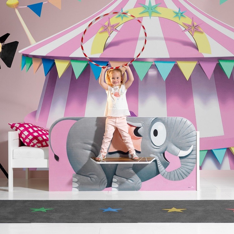 déco chambre enfant thème cirque fille hula hoop éléphant