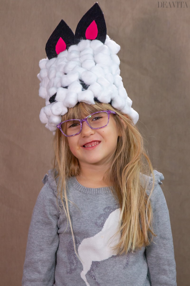 déguisement carnaval à fabriquer Mardi Gras costume DIY petite fille bonnet mouton récup