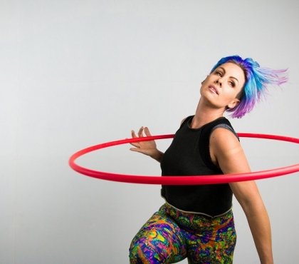 entraînement avec cerceau hooping hula hoop sport tendance pour amateurs avancés exercices basiques