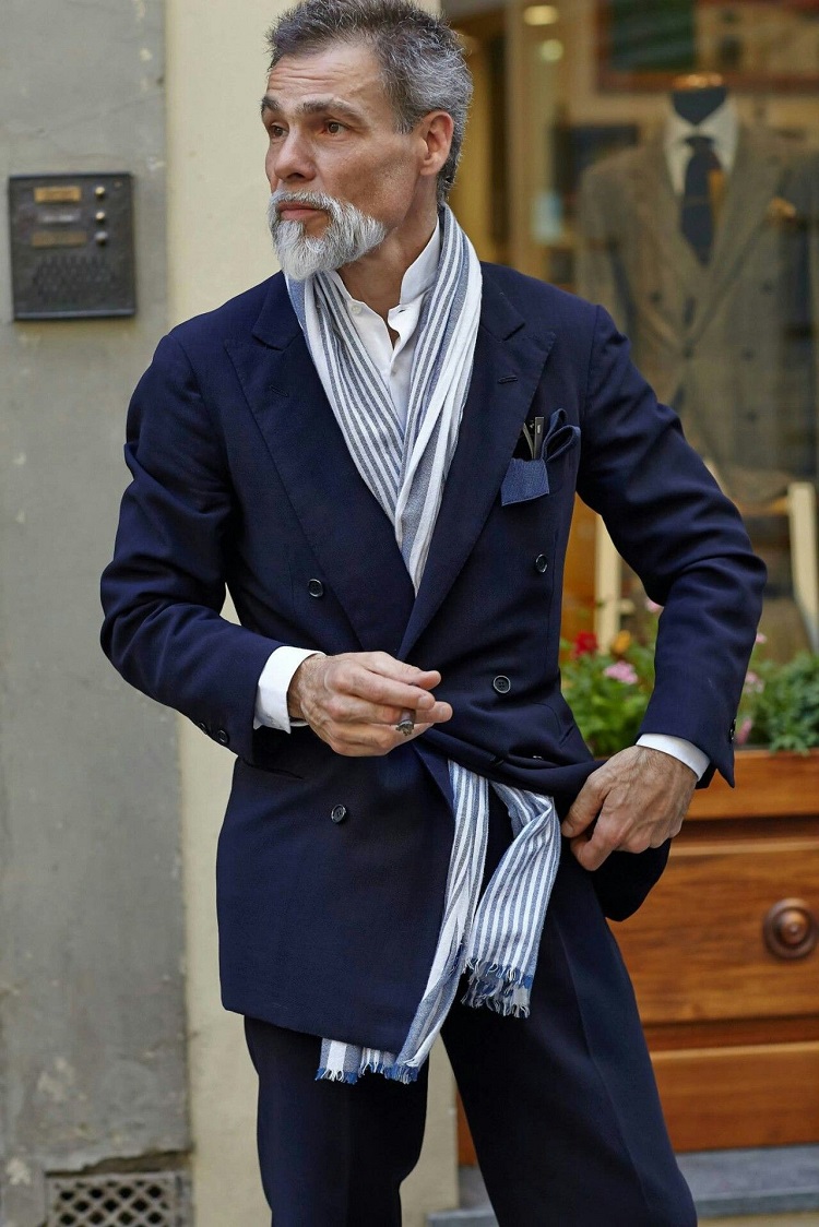 foulard masculin façons élégantes porter avec veste alternative tendance cravate