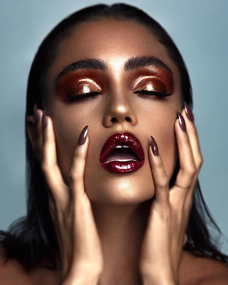 maquillage glossy look effet mouillé décryptage complet tendance makeup 2019