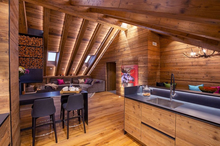 revêtement bois intérieur cuisine salon ambiance rustique