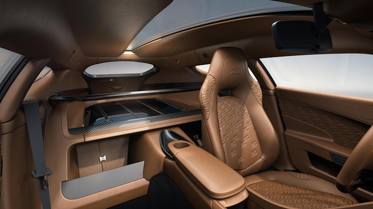 Aston Martin Vanquish Zagato Shooting Brake habitable cuir beige barre renfor derrière sièges nombreux rangements