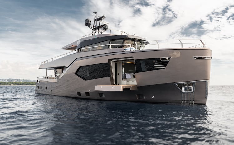 Vripack Rock Explorer Yacht aluminium yacht luxe cabine mur rabattable acces direct eau